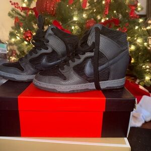 Nike Black Platform Women's Shoes